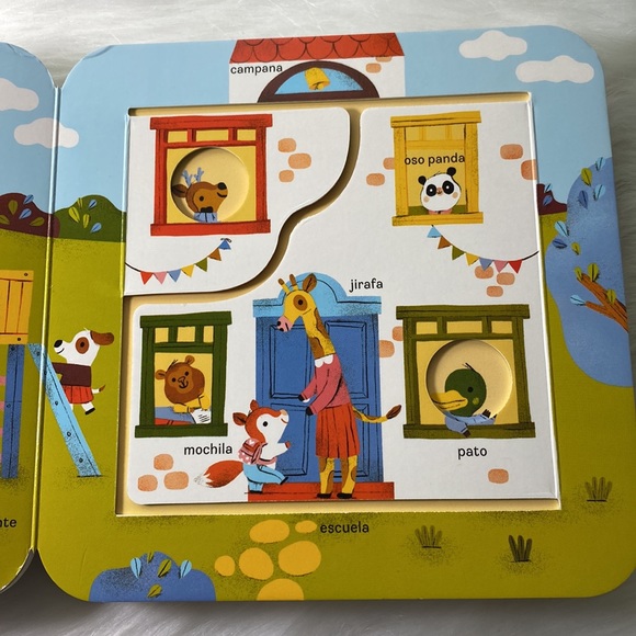 Baby/Toddler/Children Board Book in Spanish " Los Nombres de las Cosas" Tapitas - Picture 9 of 16